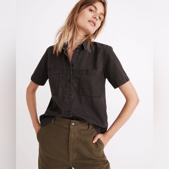 Madewell Denim Short-Sleeve Button-Up Shirt in Lunar Wash - Picture 1 of 13